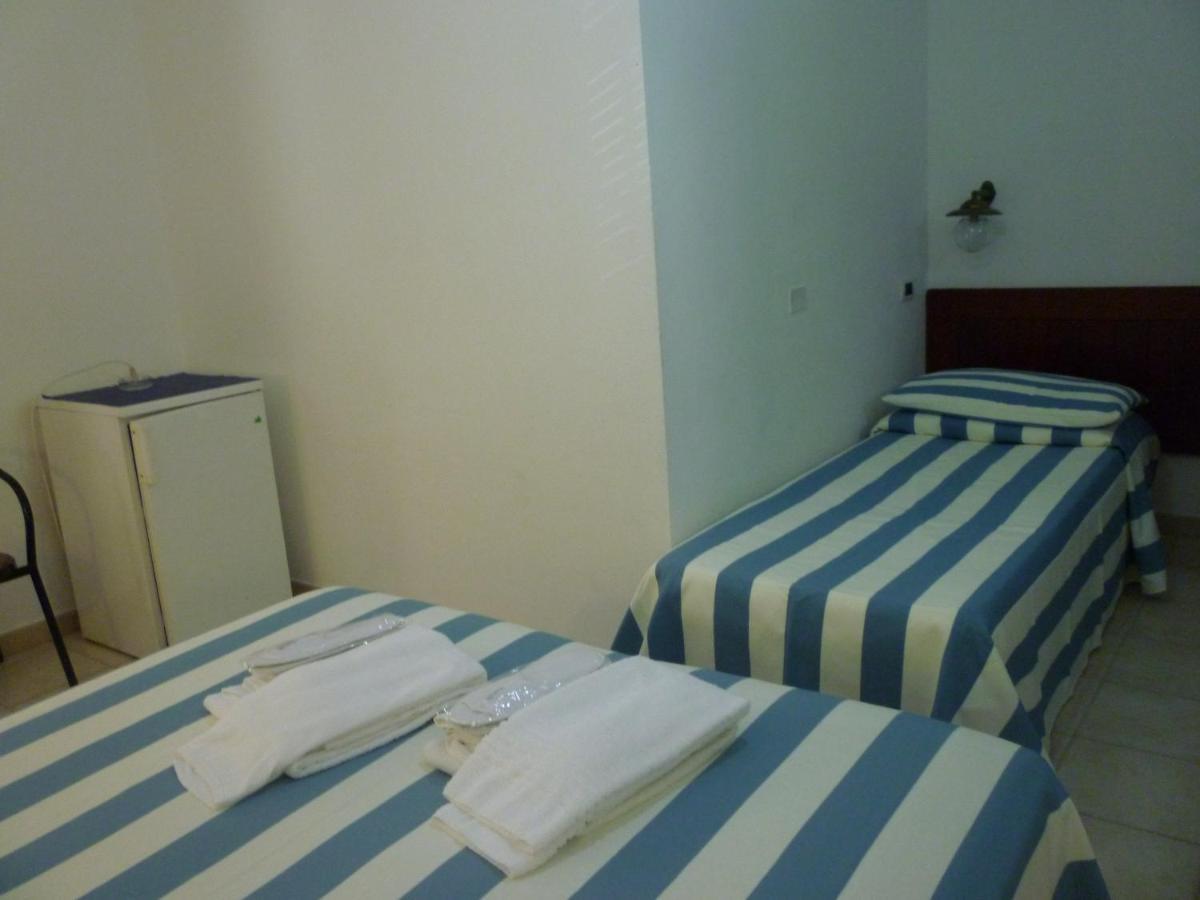 Hotel L'Ancora Санта-Тереза-Галлура Экстерьер фото