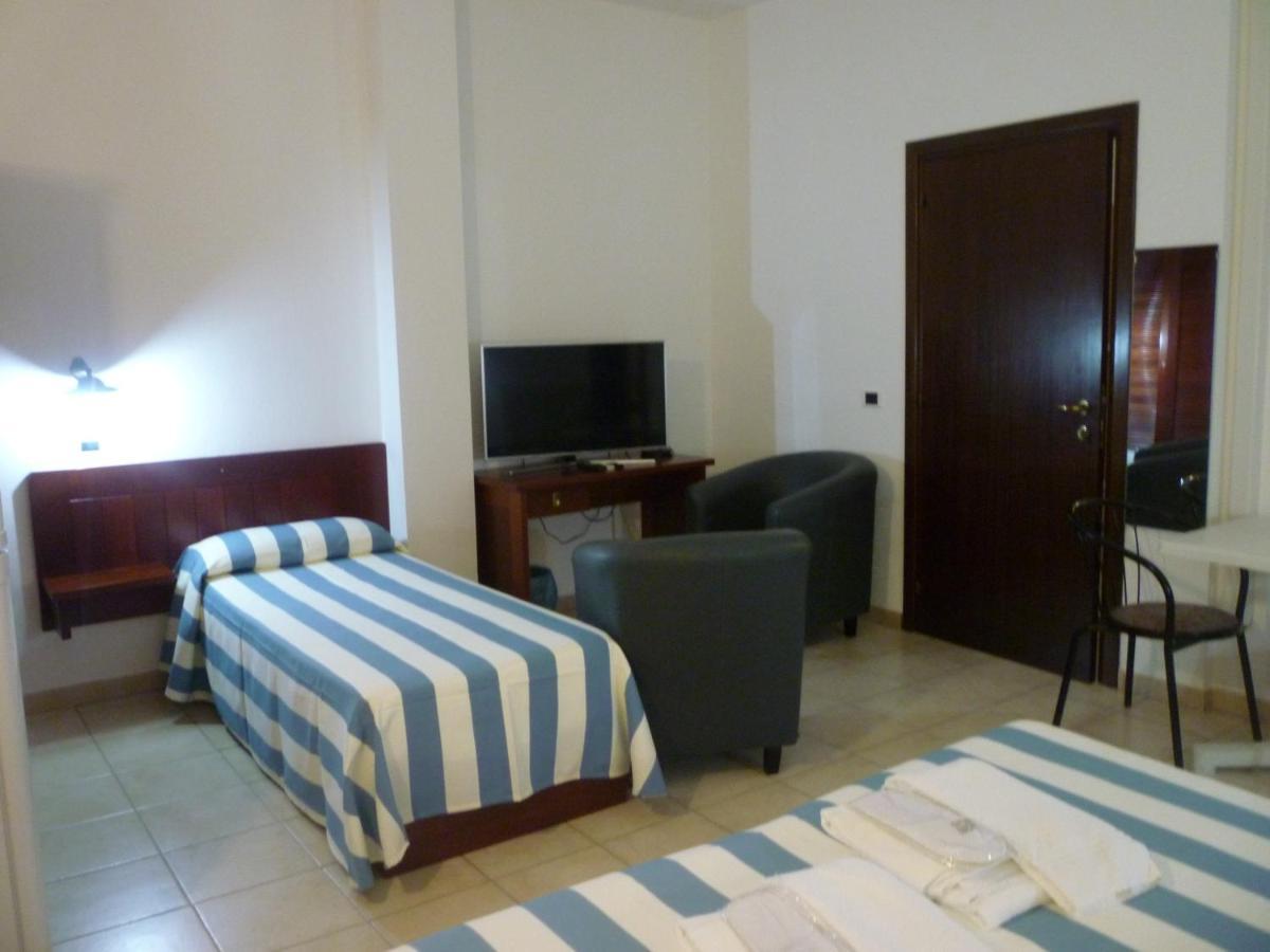 Hotel L'Ancora Санта-Тереза-Галлура Экстерьер фото