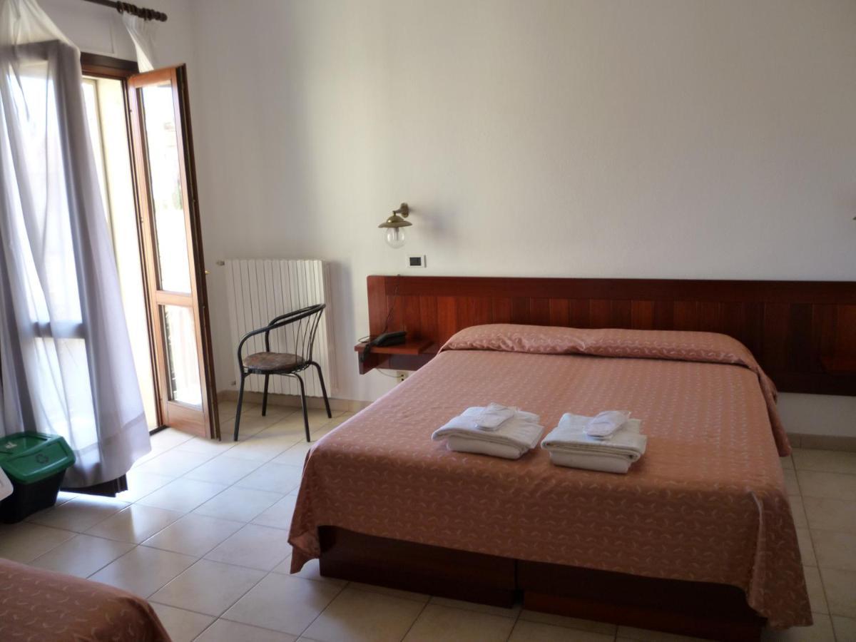 Hotel L'Ancora Санта-Тереза-Галлура Экстерьер фото