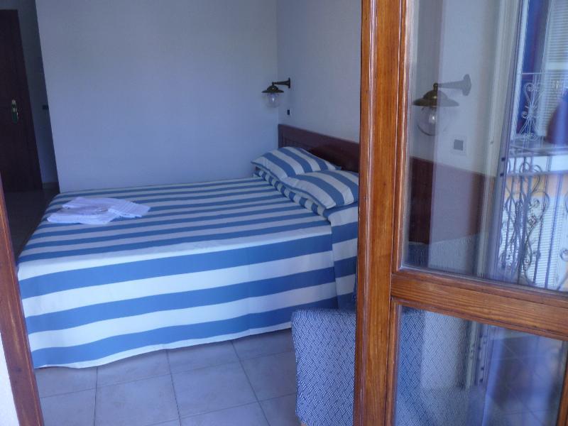 Hotel L'Ancora Санта-Тереза-Галлура Экстерьер фото