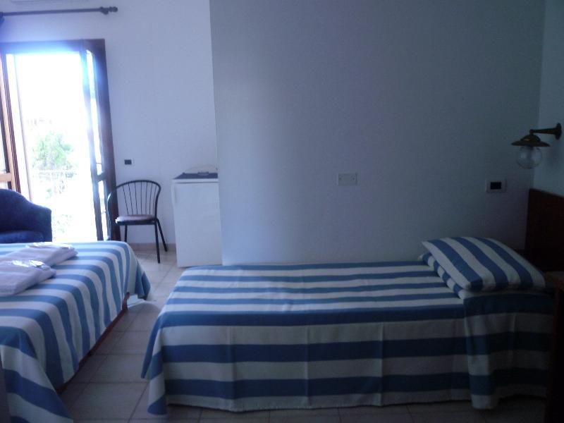 Hotel L'Ancora Санта-Тереза-Галлура Экстерьер фото