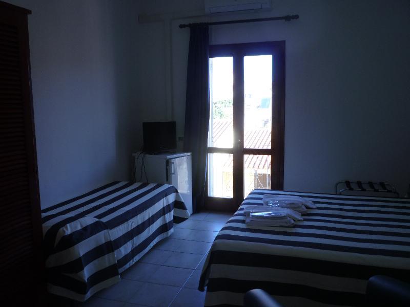 Hotel L'Ancora Санта-Тереза-Галлура Экстерьер фото