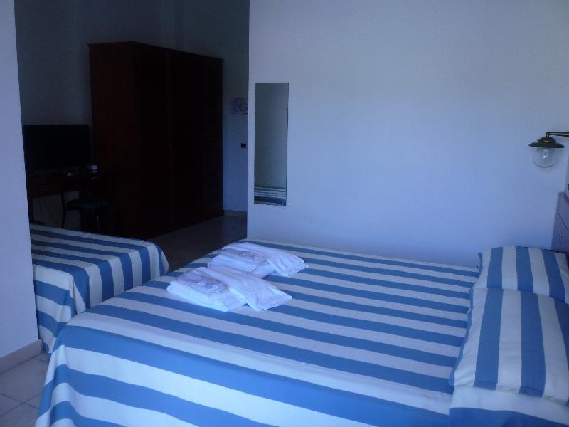 Hotel L'Ancora Санта-Тереза-Галлура Экстерьер фото